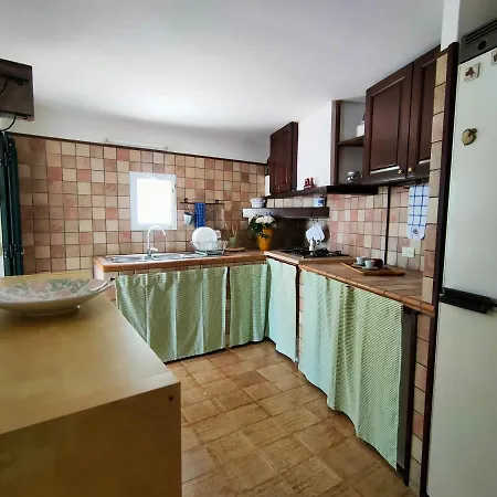 Lamia Montelarena فيلة